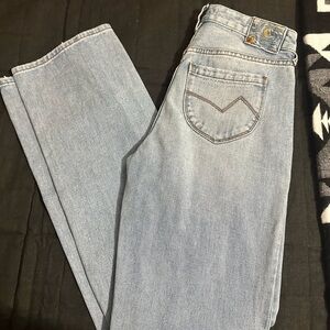 Cleo & Wolf straight leg Jean 25x32